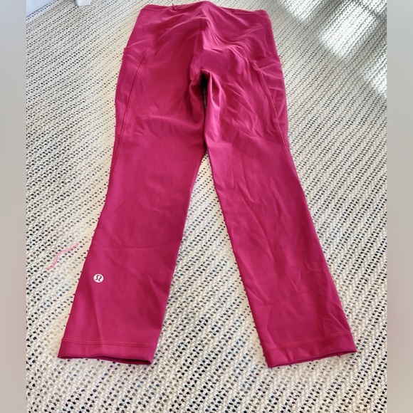 Lululemon women’s Swift Speed HR crop 21” Wild Berry NEW legging size 2 - Picture 11 of 16